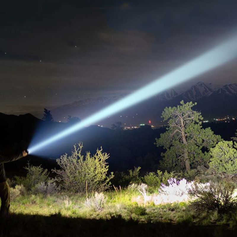 Taktikai zseblámpa – Laser Titanium